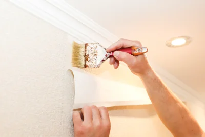 Pose de papier peint à Breitenau — revêtements muraux et toiles de verre